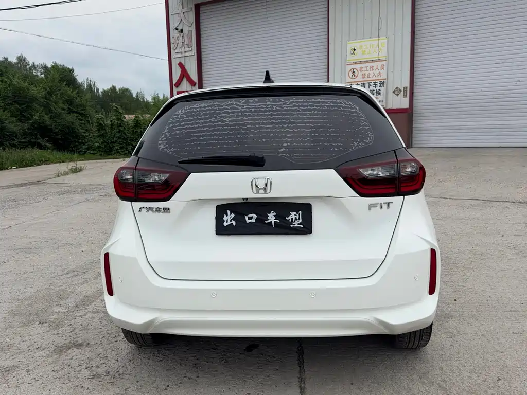 Honda Fit — миниатюра 10