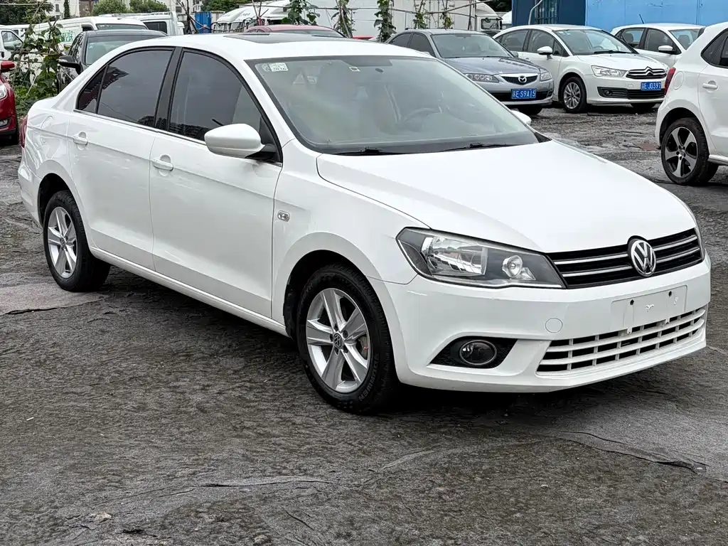 Volkswagen Jetta 2015 1.6L AT Luxury
