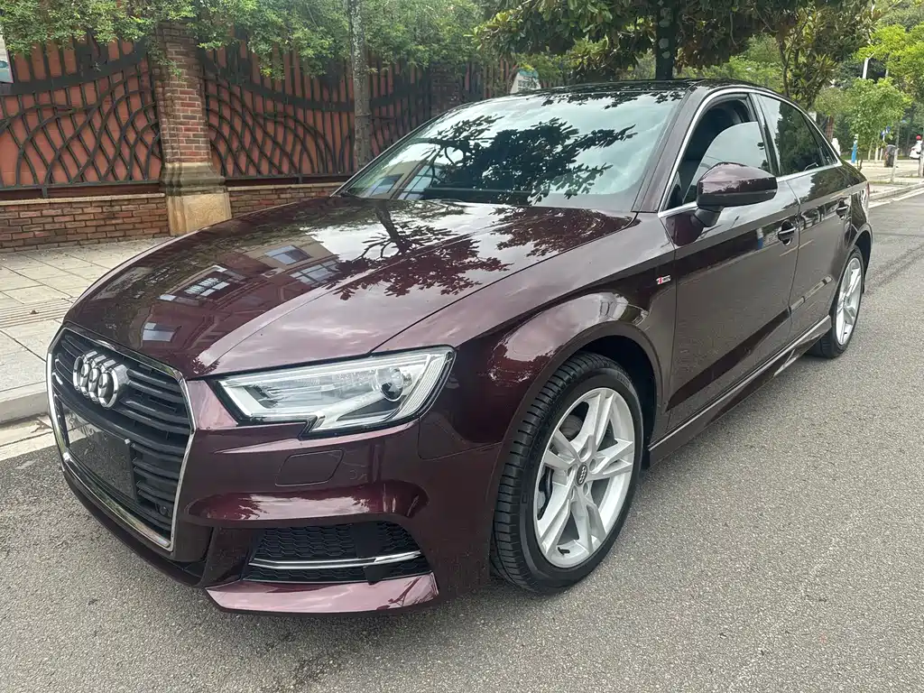 Audi A3 2018 30 Limousine 35 TFSI Fashion
