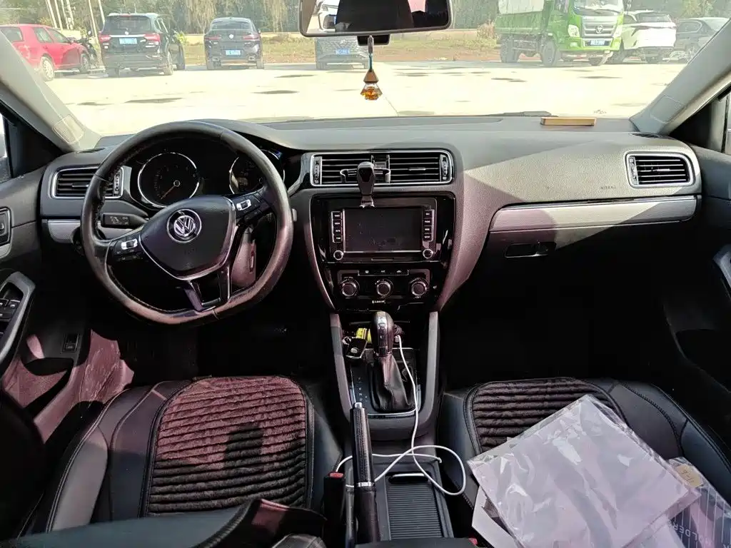 Volkswagen Sagitar — миниатюра 10