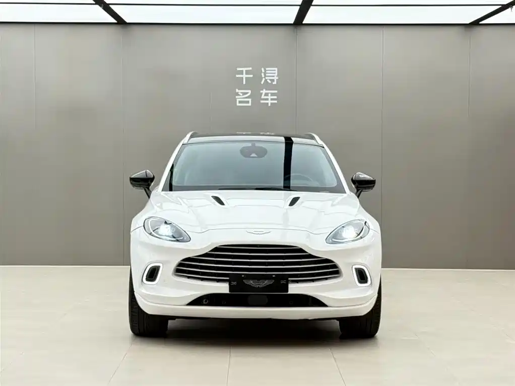 Aston Martin DBX Debut Limited Edition, фото 2