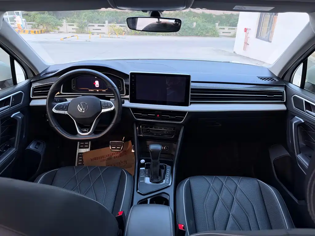Volkswagen Tiguan L — миниатюра 6