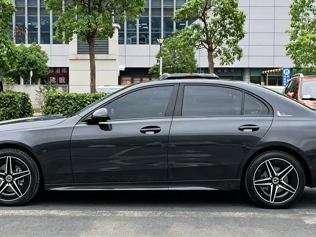 Mercedes-Benz C-Class — миниатюра 10