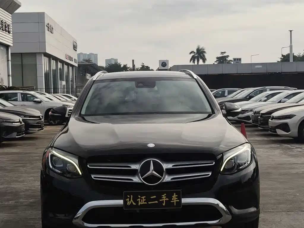 MERCEDES-BENZ GLC