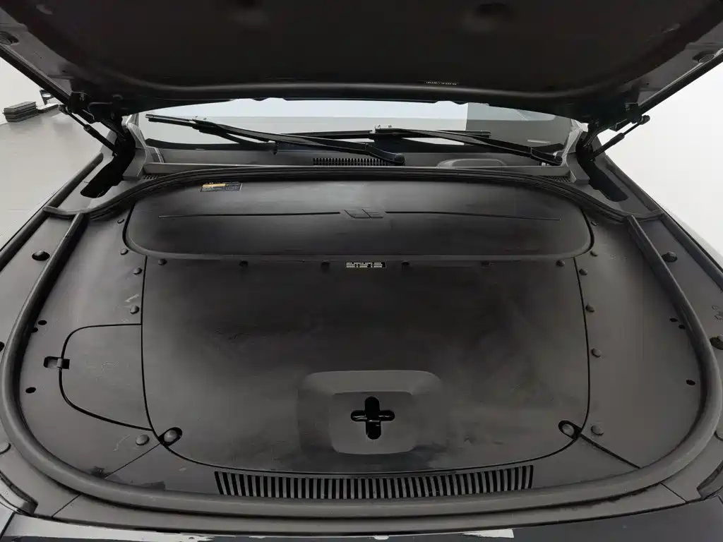 Li Auto Li ONE — миниатюра 6