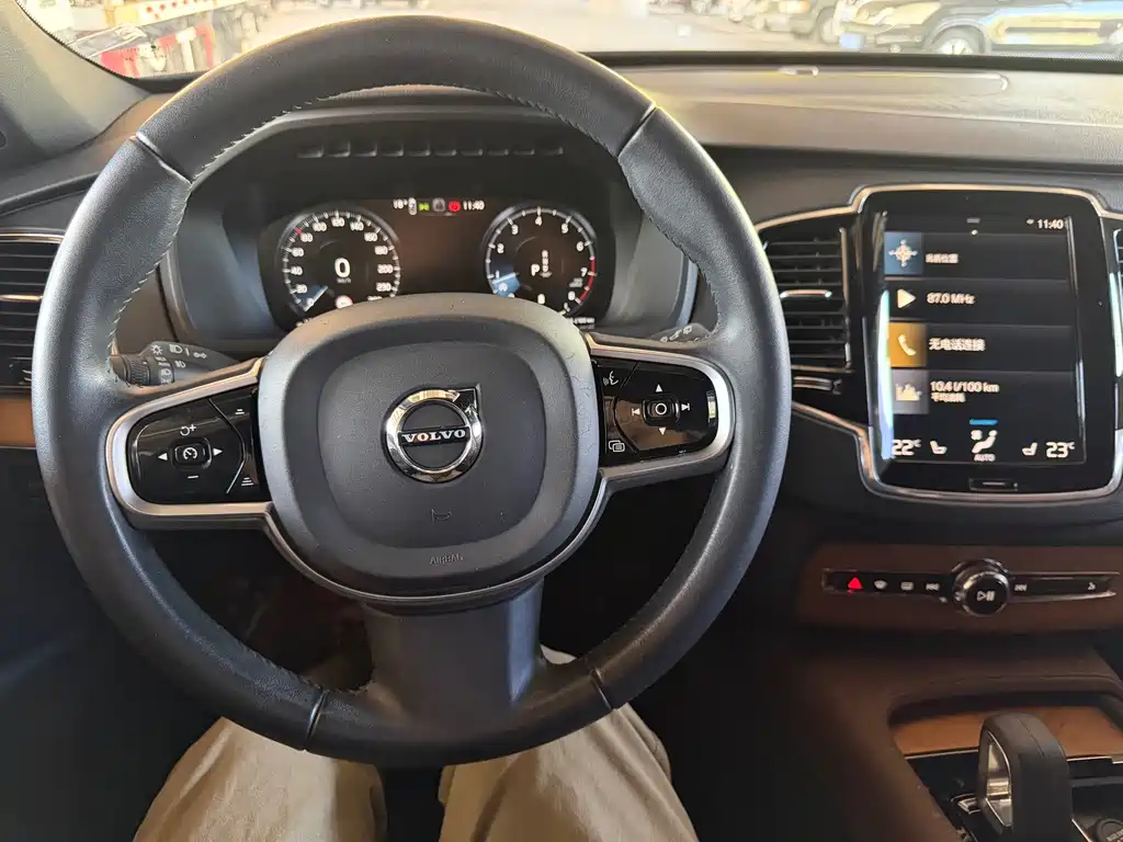 Volvo XC90 — миниатюра 12