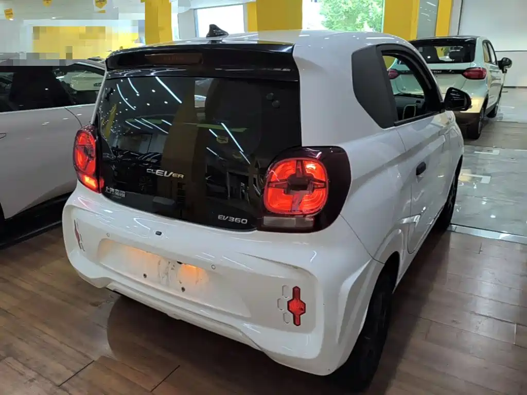Roewe Clever — миниатюра 7