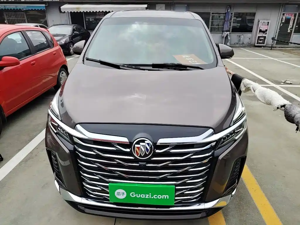 Buick GL8 — миниатюра 3