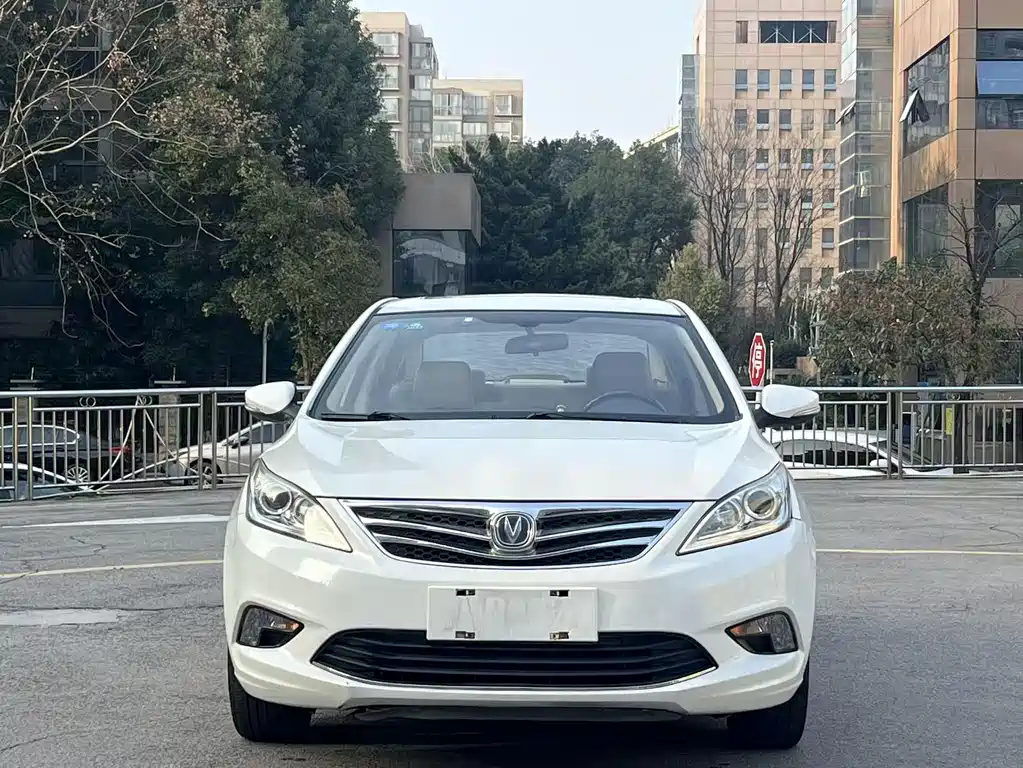 Changan Eado 2015 1.6L MT Luxury V