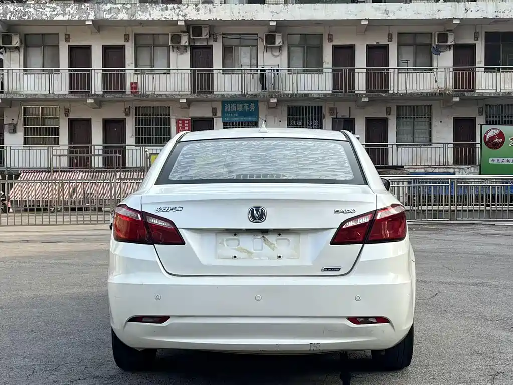 Changan Eado 2015 1.6L MT Luxury V