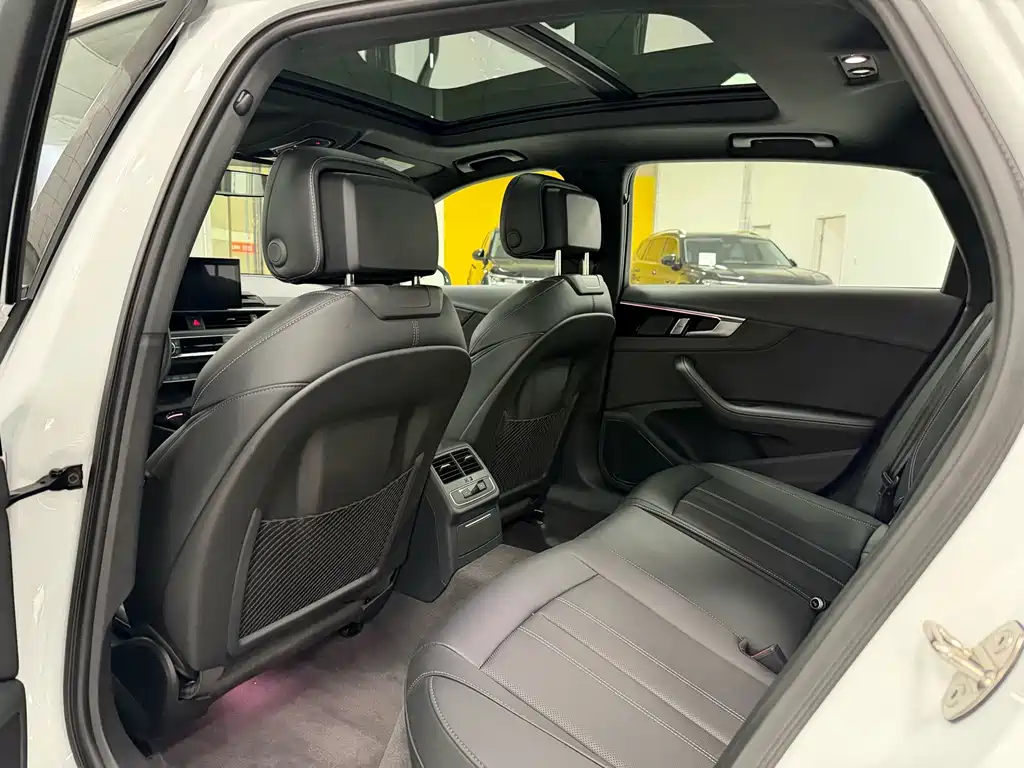 Audi A4L 2024 40 TFSI Luxury