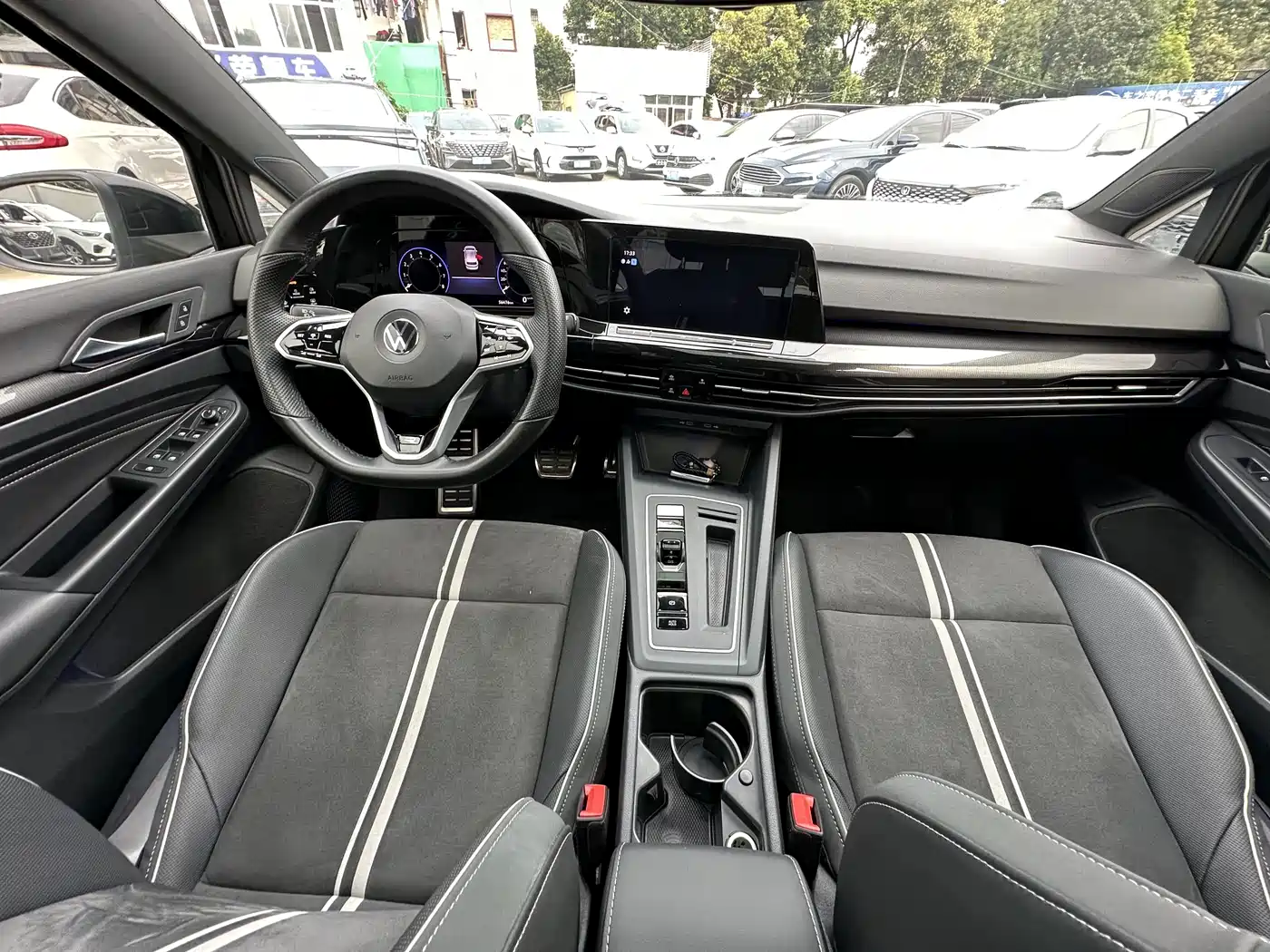 Volkswagen Golf id 4583718 из Китая 11