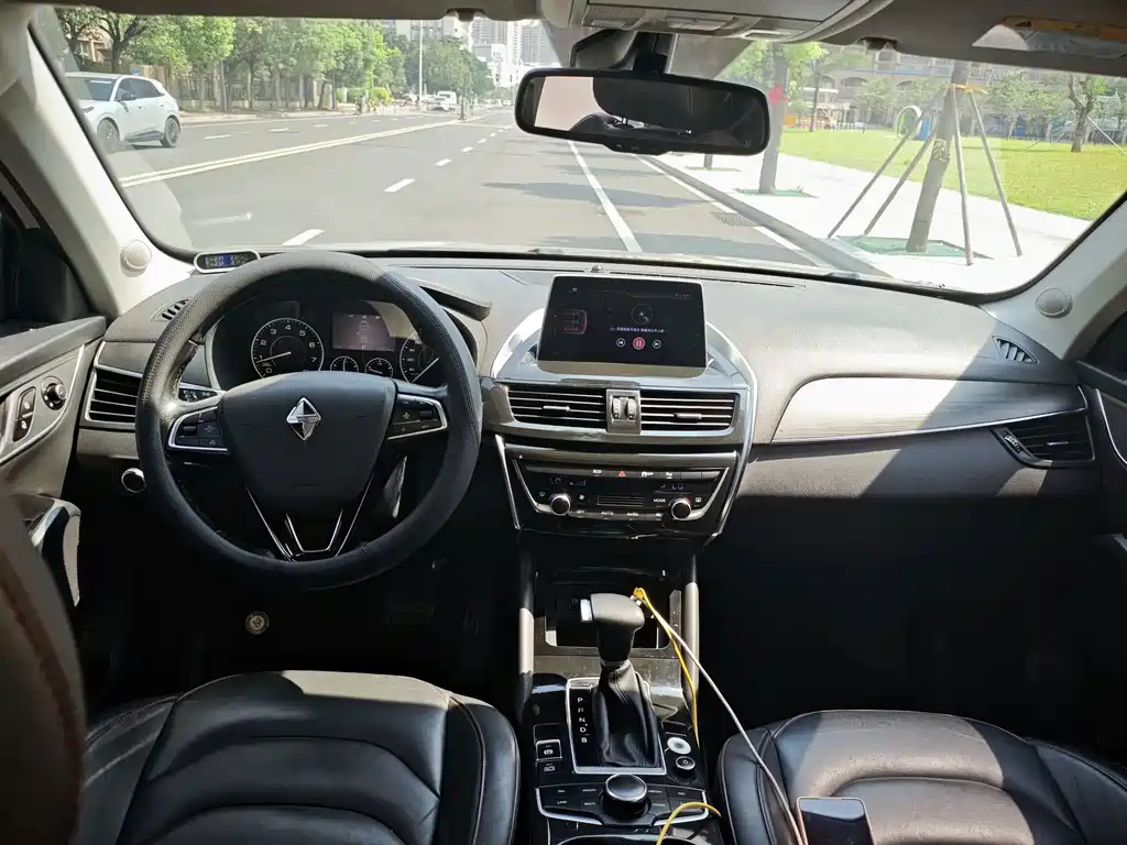 Borgward BX5 — миниатюра 6