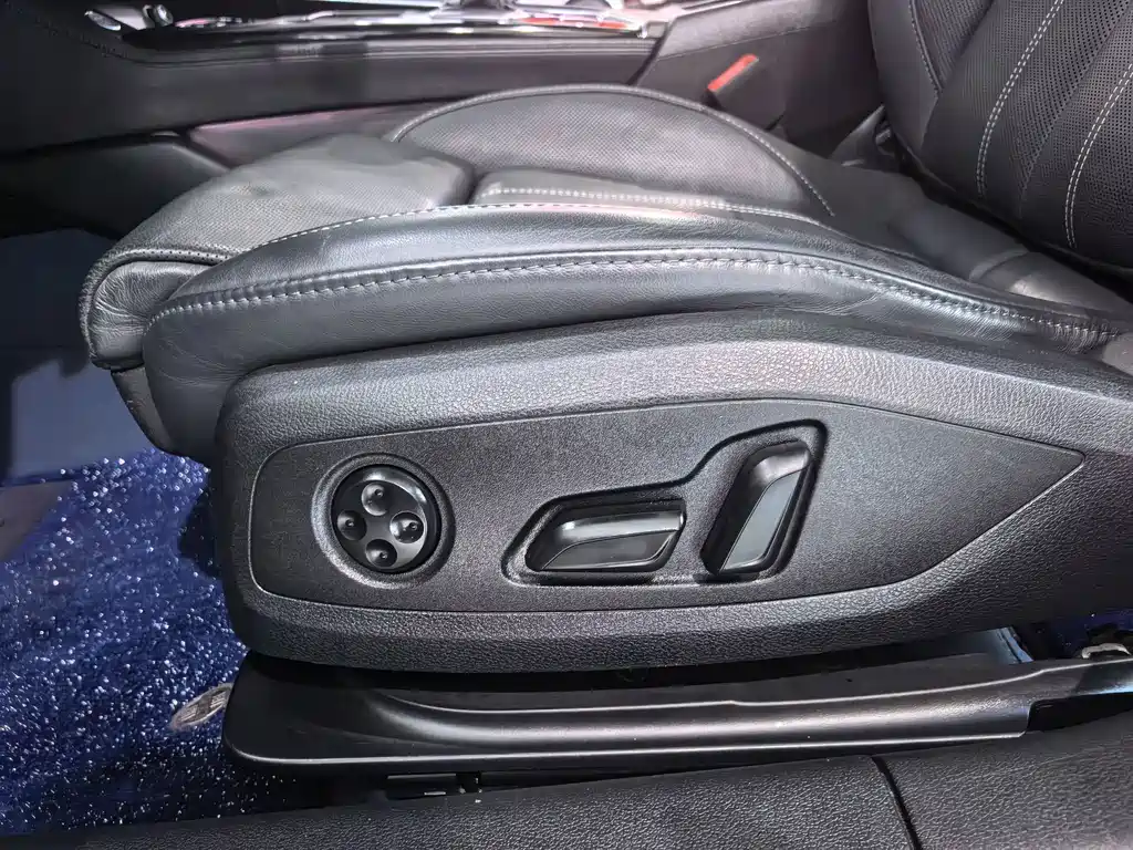 Audi A4L — миниатюра 16