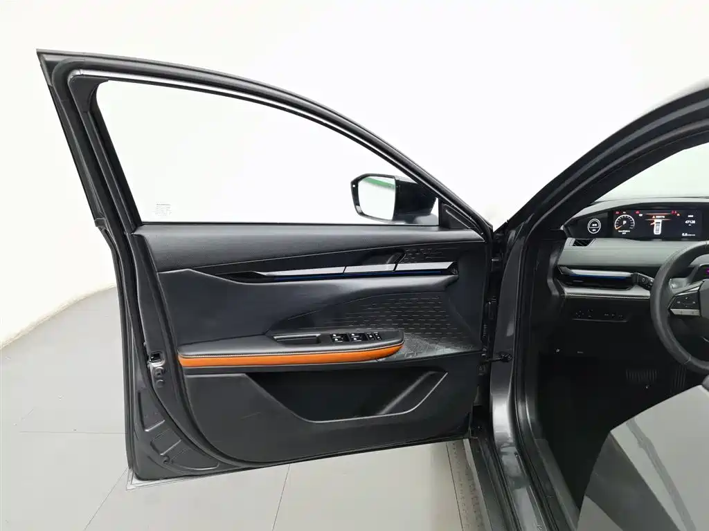 Changan UNI-V 2022 1.5T Luxury