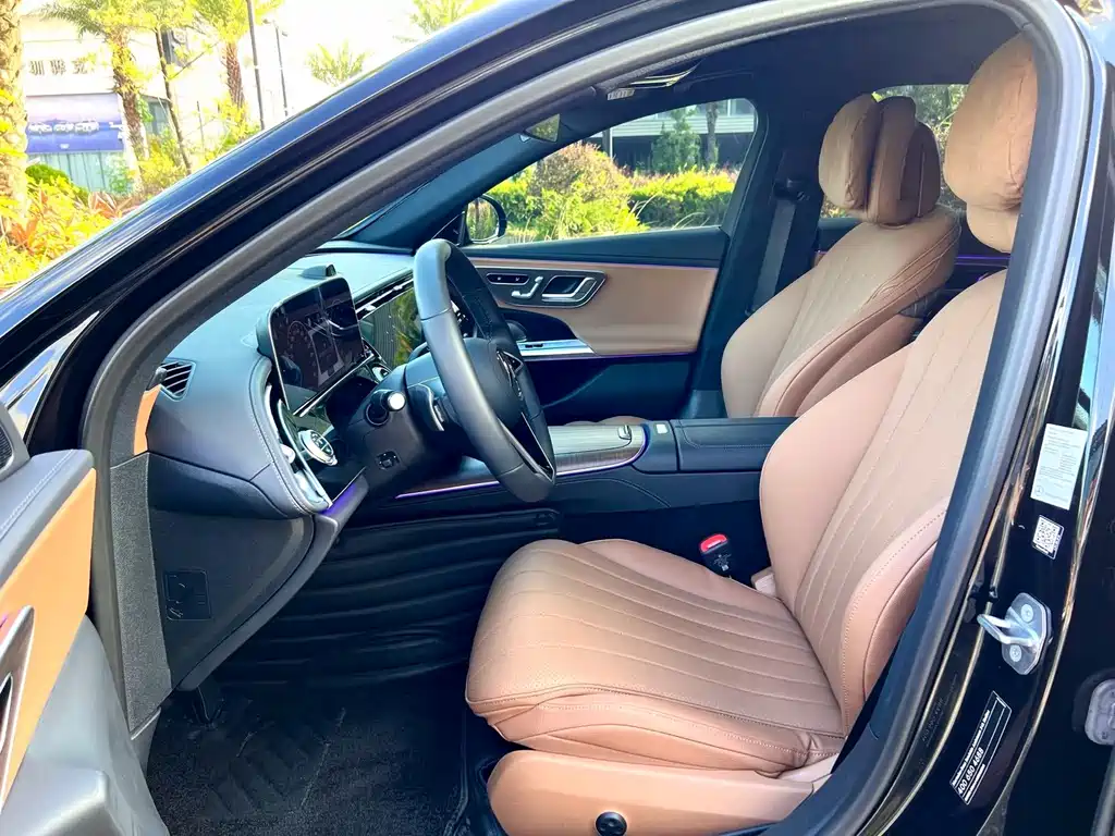 Mercedes-Benz E-Class E 2024 E 300 L Luxury