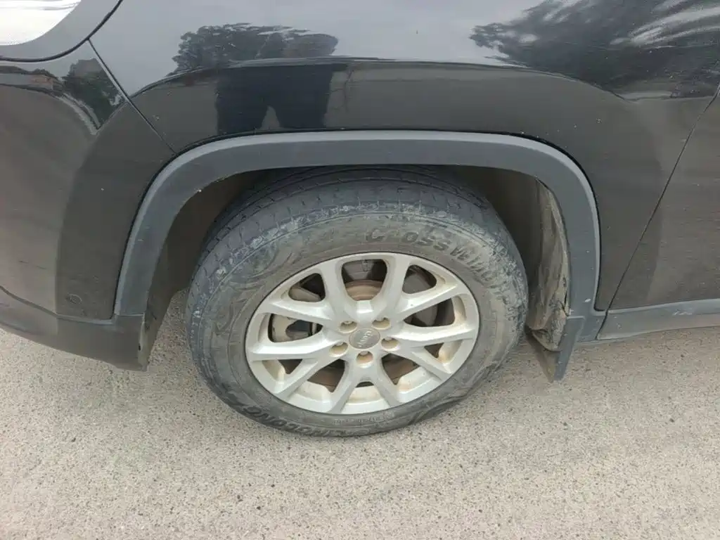 Jeep Cherokee — миниатюра 23