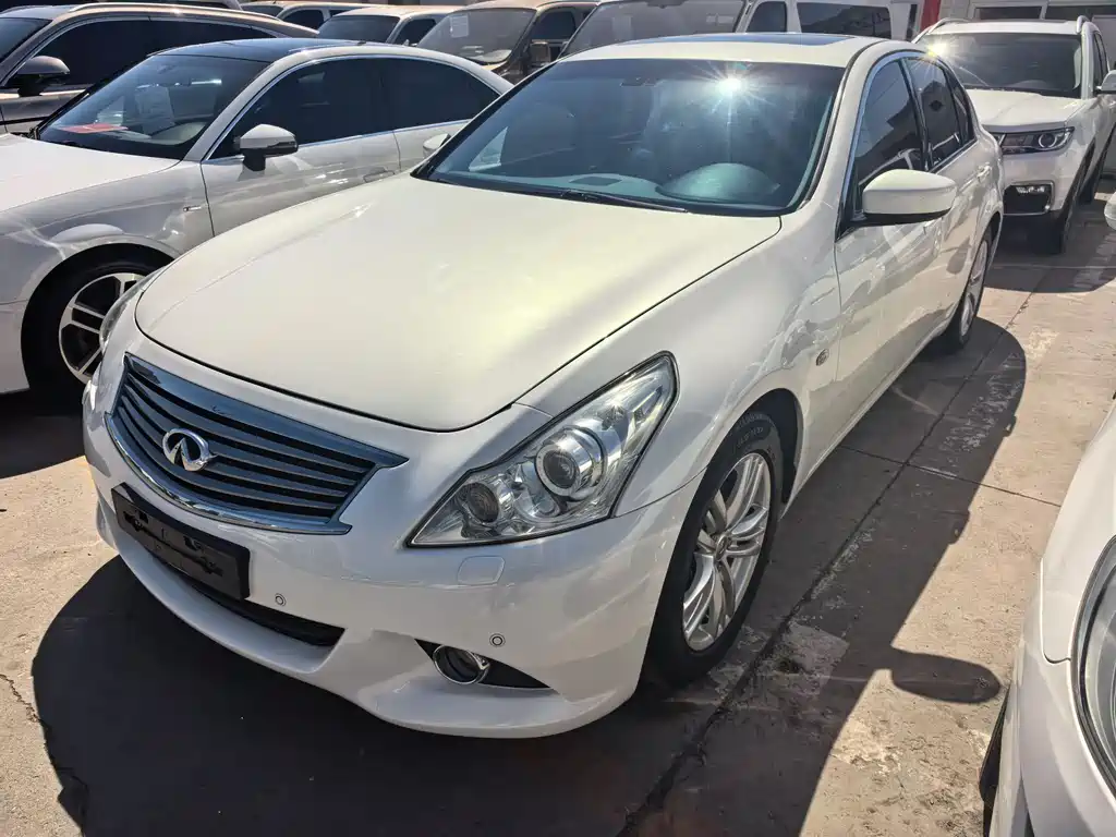 Infiniti G 2013
