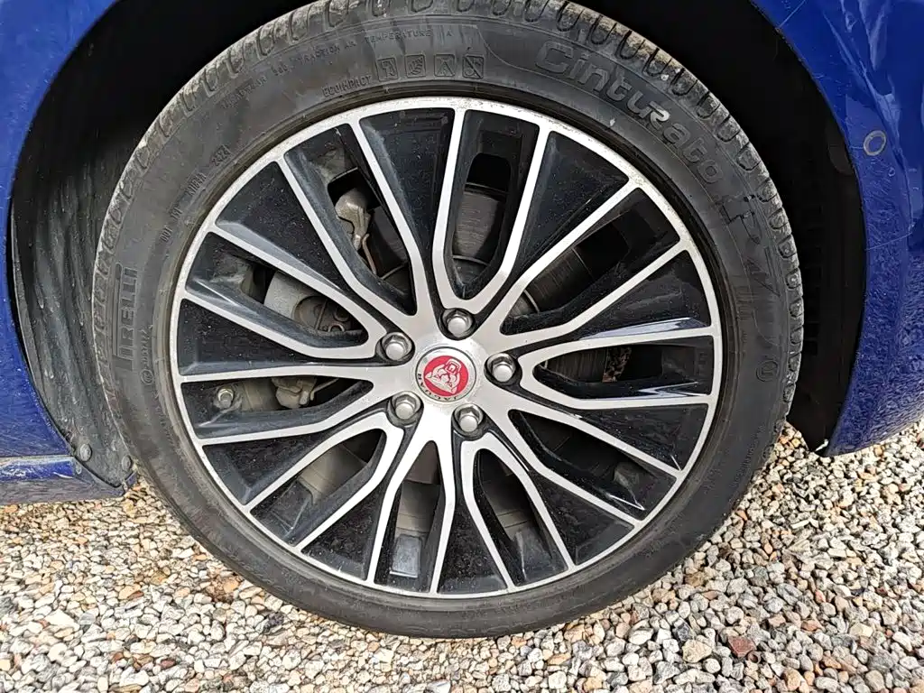 Jaguar XEL — миниатюра 8