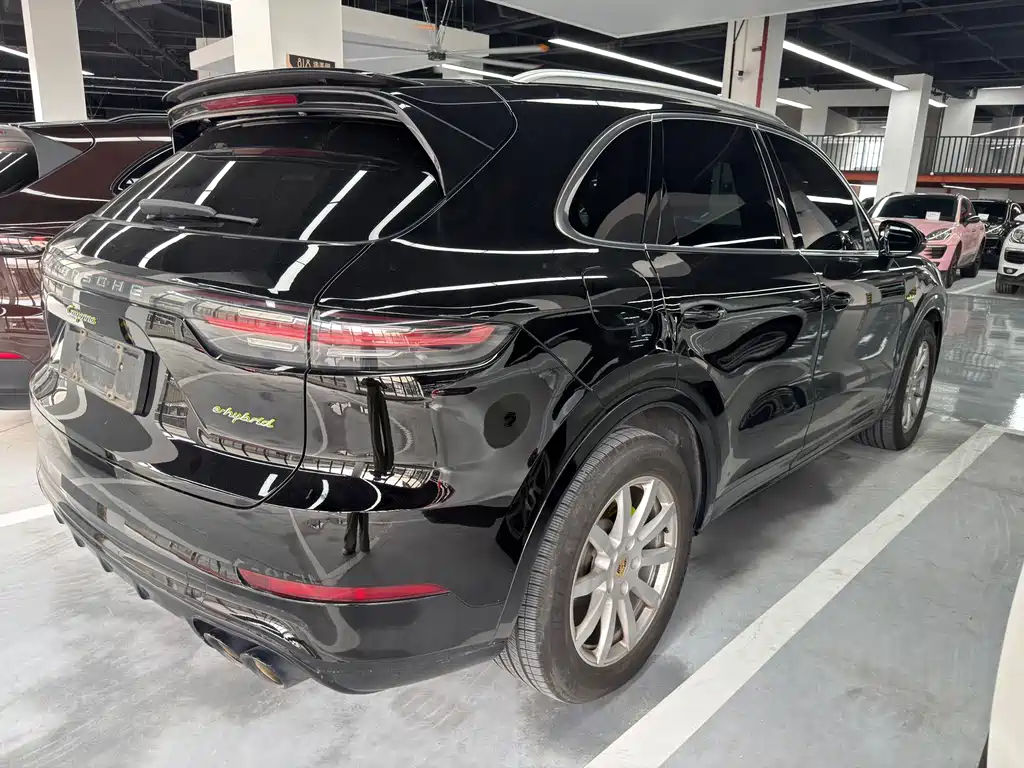 Porsche Cayenne Hybrid — миниатюра 14