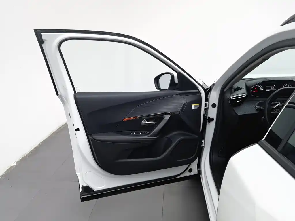 Peugeot 2008 — миниатюра 8