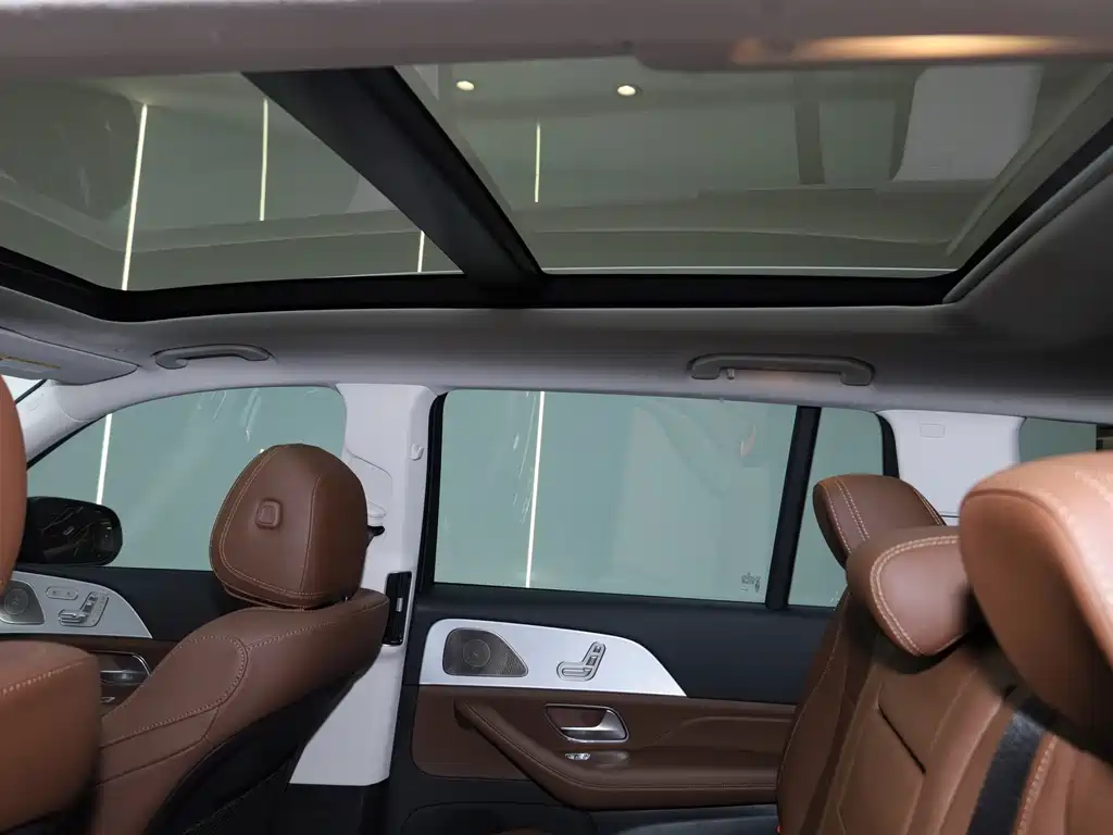 Mercedes-Benz GLS — миниатюра 17