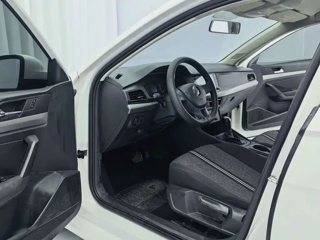 Volkswagen Lavida — миниатюра 9