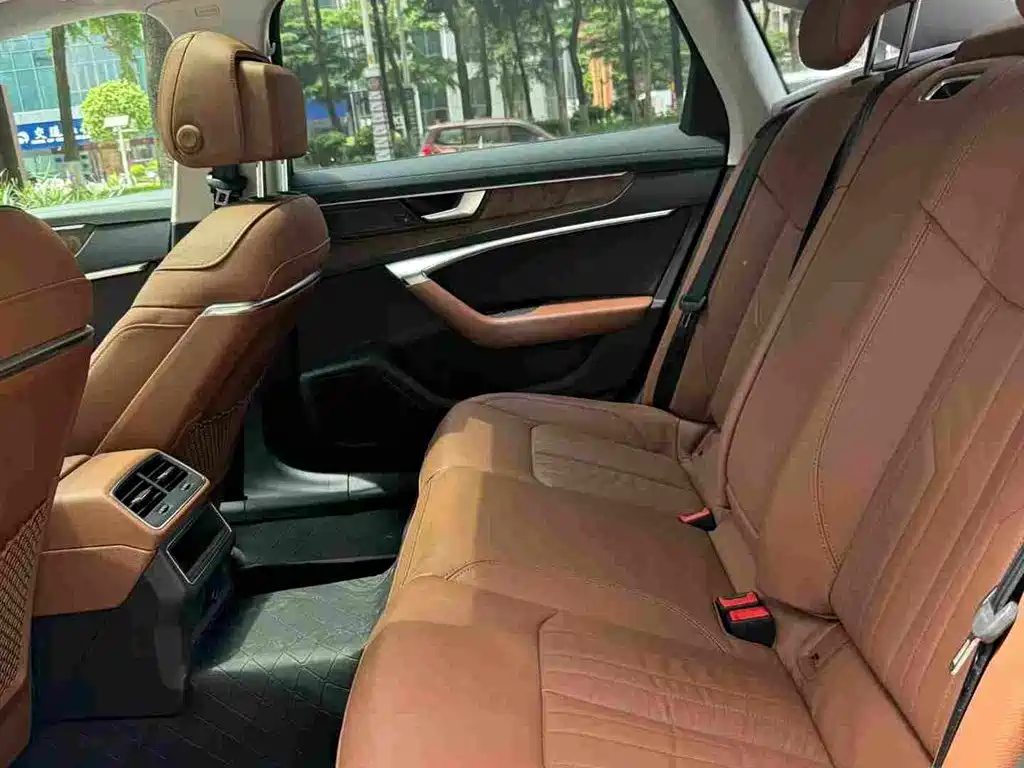 Audi A6L — миниатюра 10