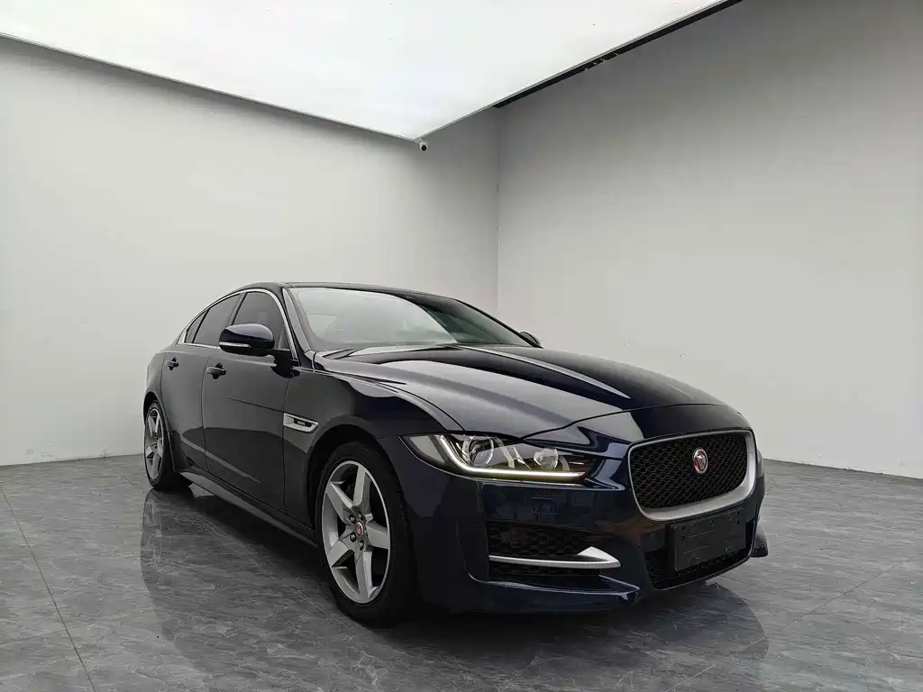 Jaguar XE — миниатюра 3