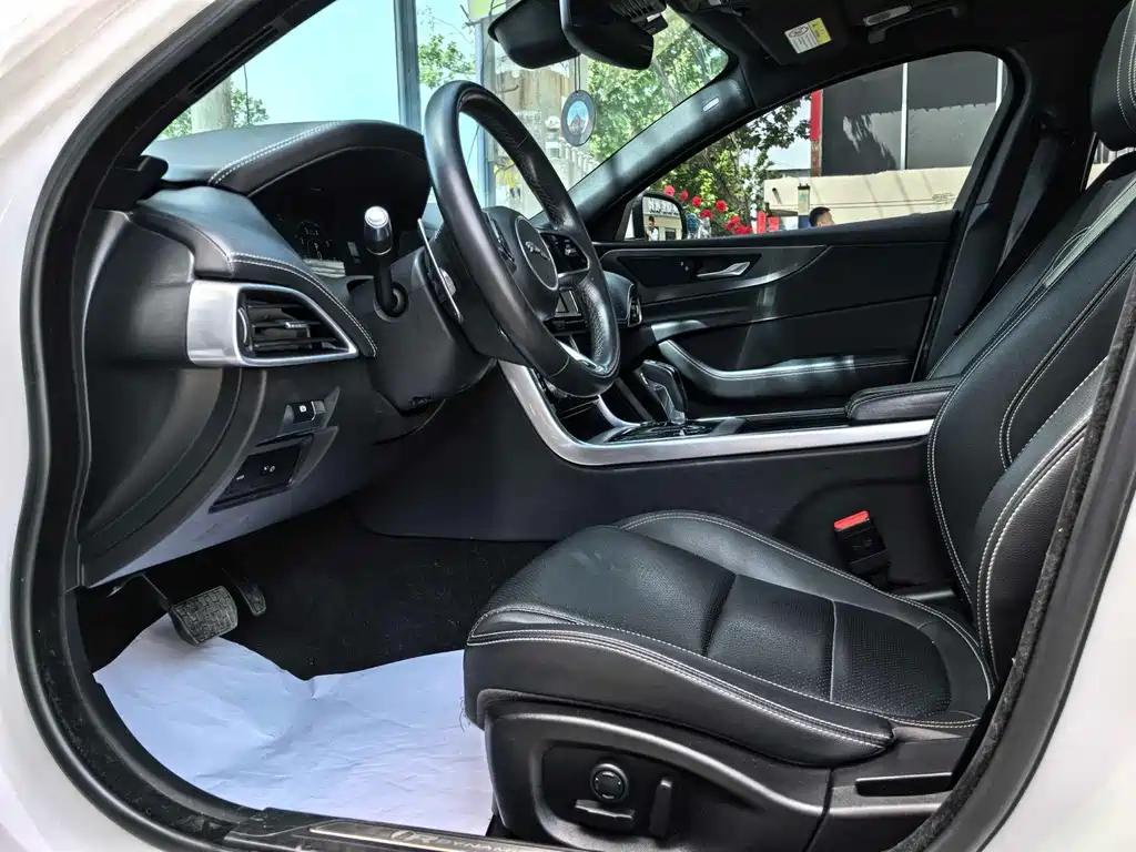 Jaguar XEL 2021 2.0T 250PS R-DYNAMIC S Sport