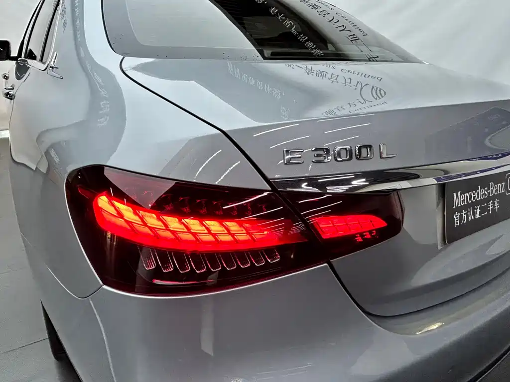 Mercedes-Benz E-Class — миниатюра 20