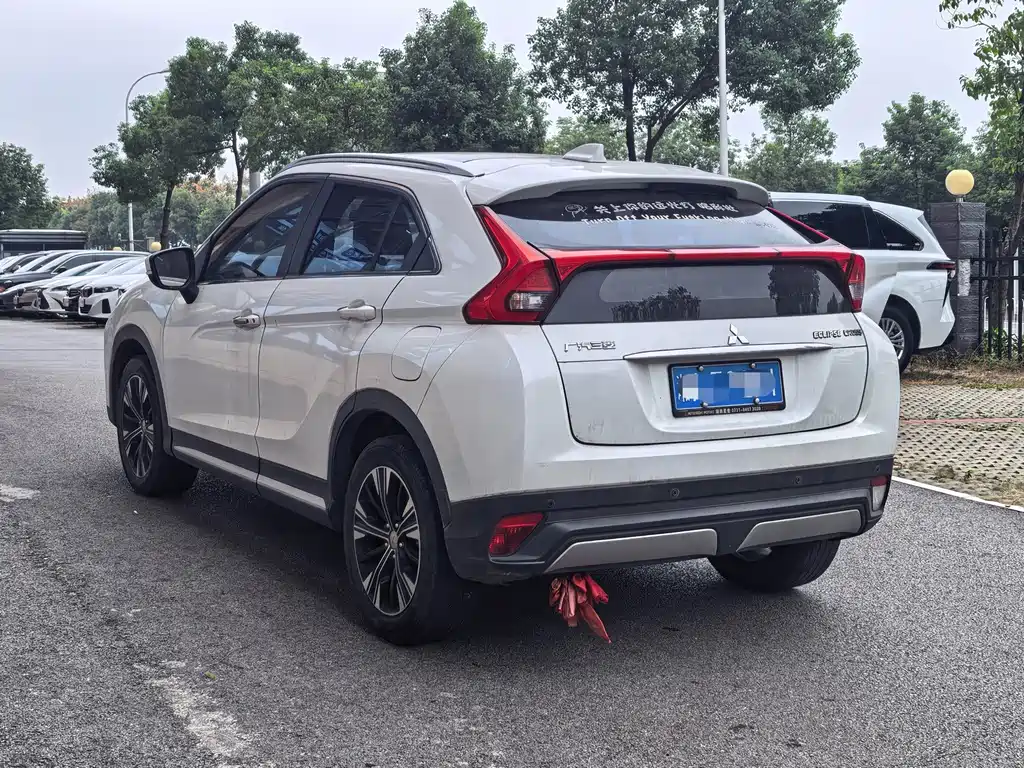 Mitsubishi Eclipse Cross — миниатюра 4