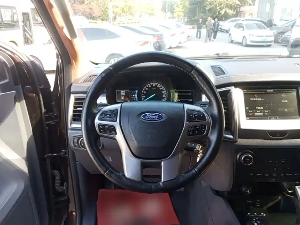 Ford Everest — миниатюра 11