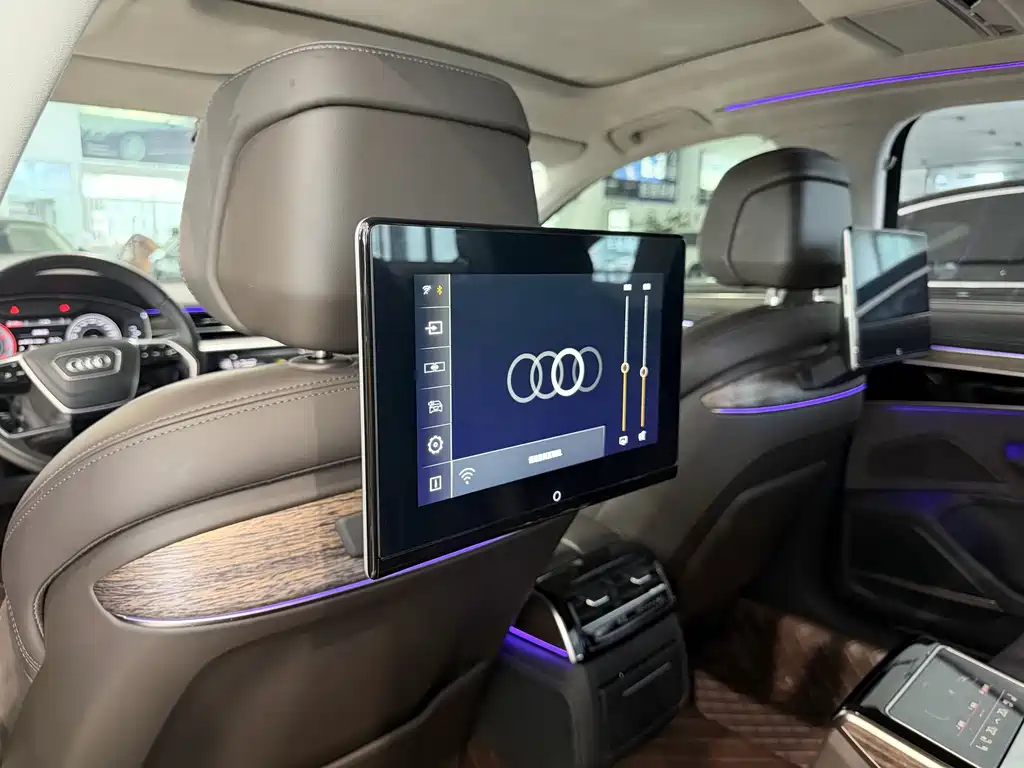 Audi A8 — миниатюра 12