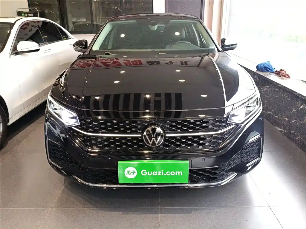Volkswagen Passat 2023 330TSI Luxury