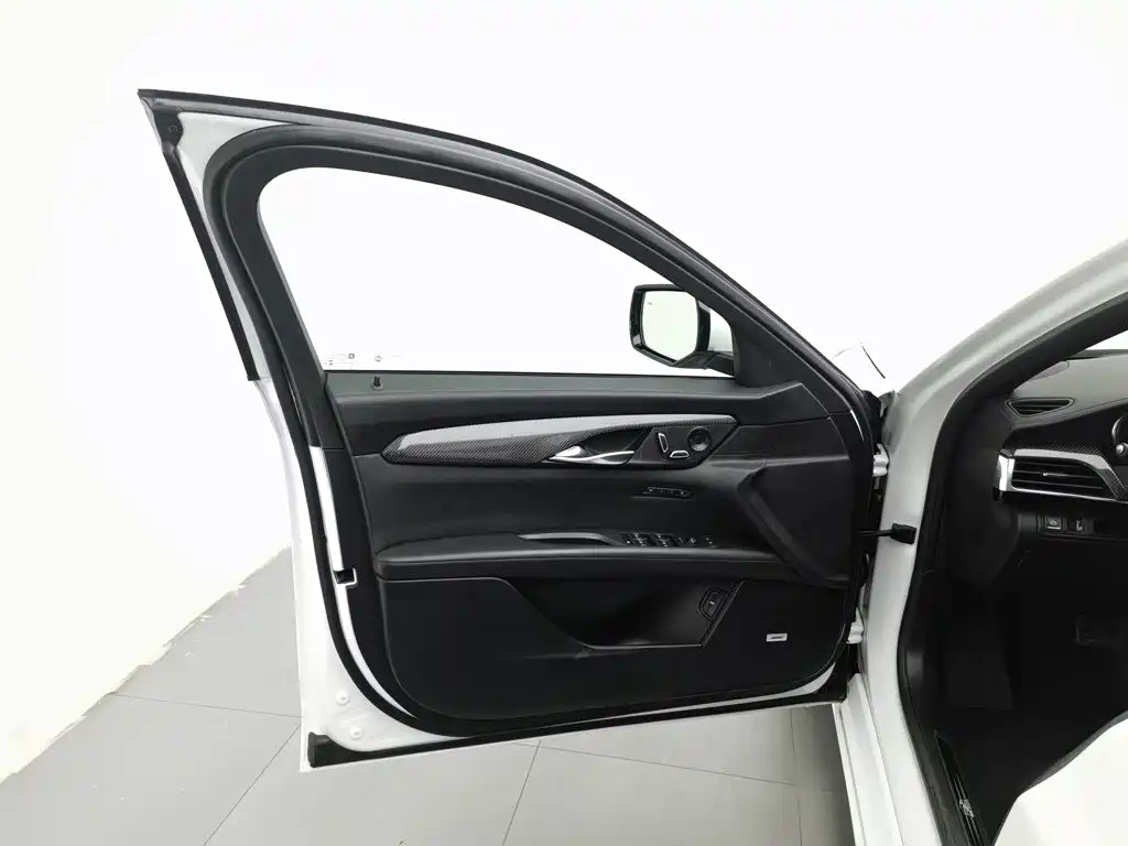 Cadillac CT6 — миниатюра 8