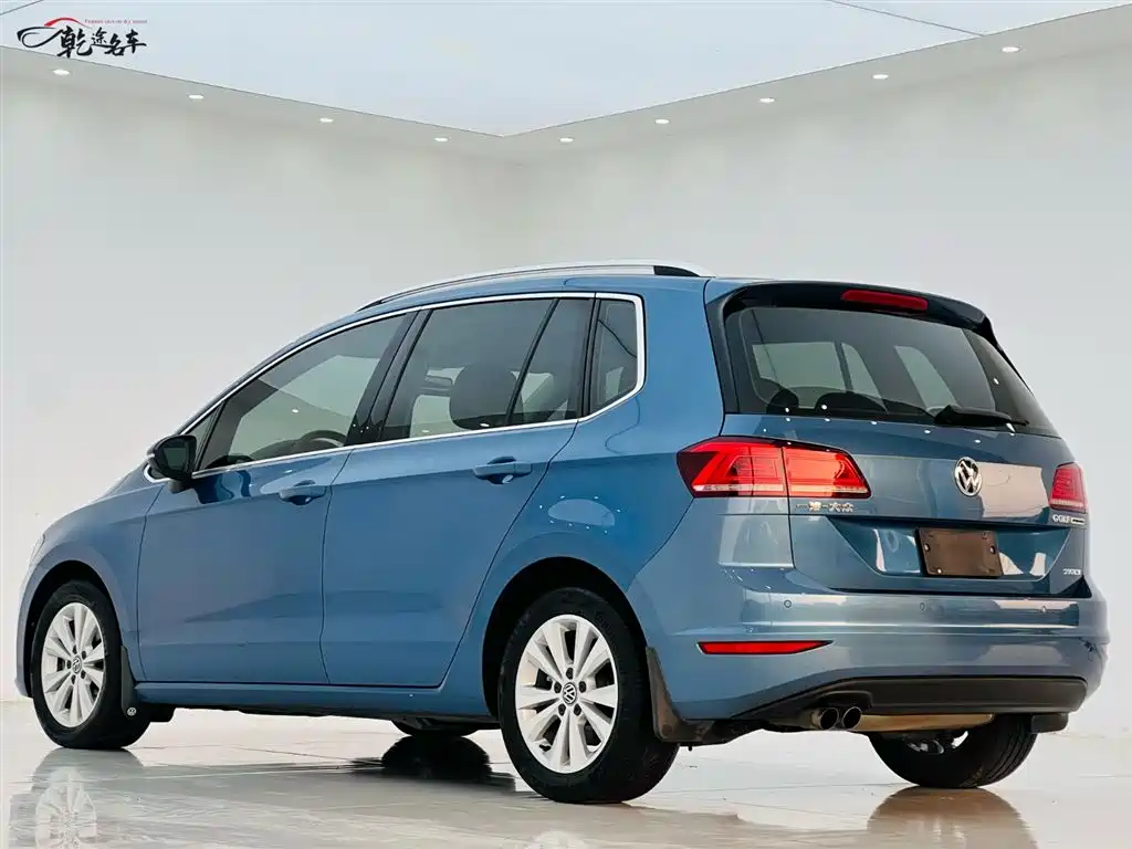 VOLKSWAGEN GOLF*JIAYU