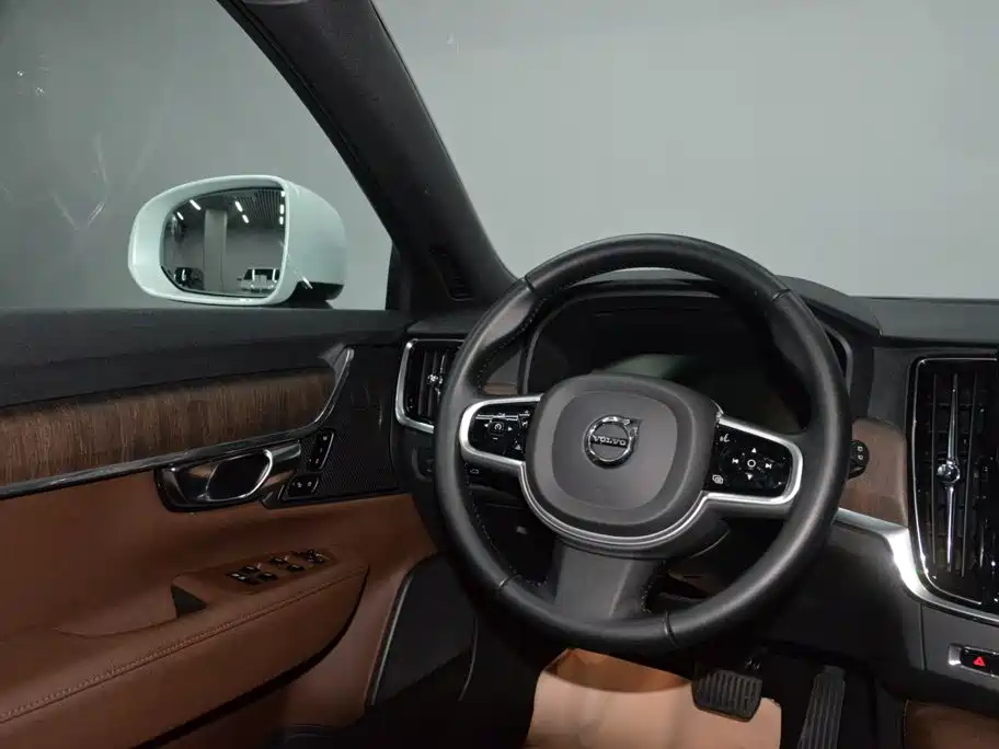 Volvo V90 — миниатюра 13