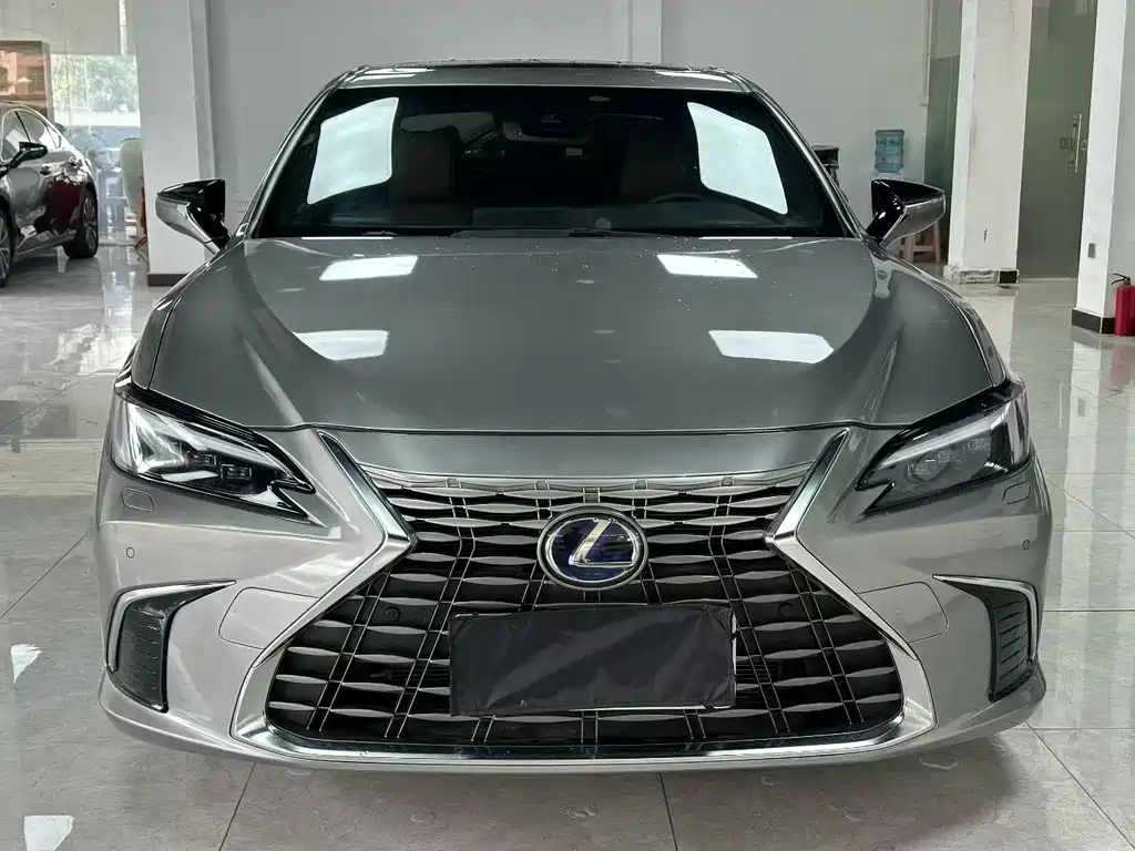 Lexus ES 2025 300h Premium