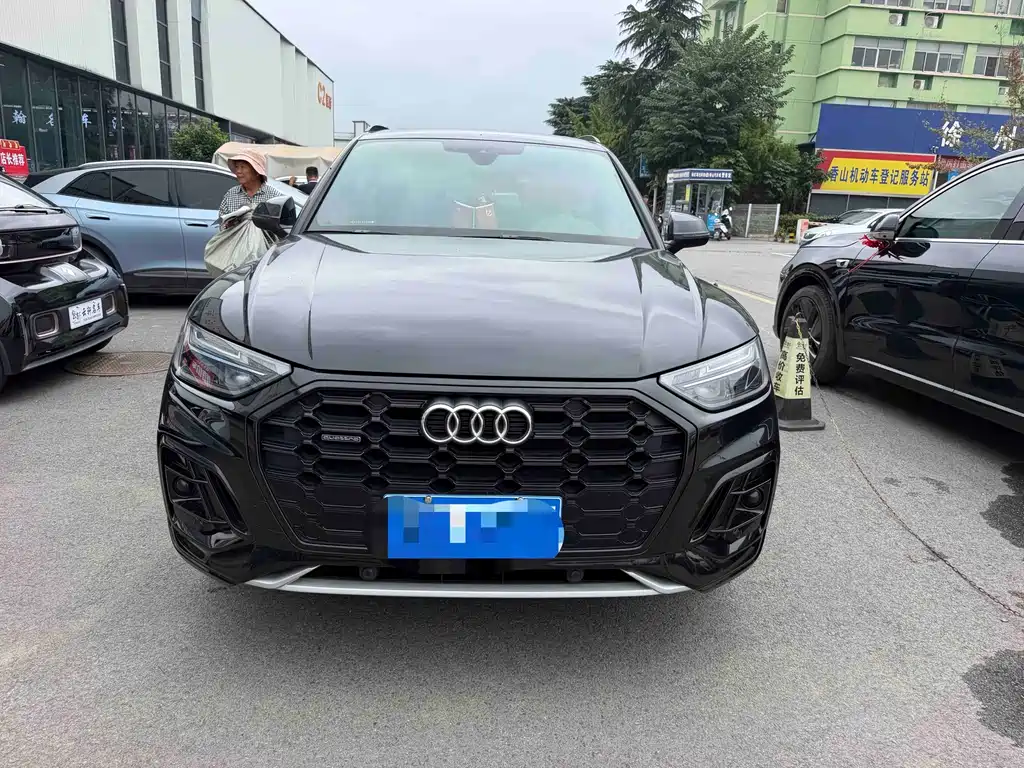 Audi Q5L — миниатюра 2