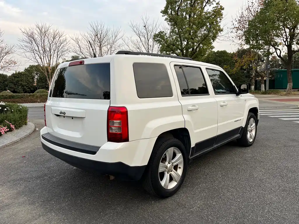 Jeep Patriot — миниатюра 7