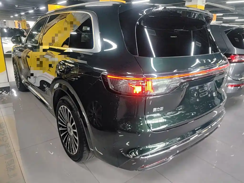 Aito M8 2025 Ultra 53.4kWh 6 мест (192 ）