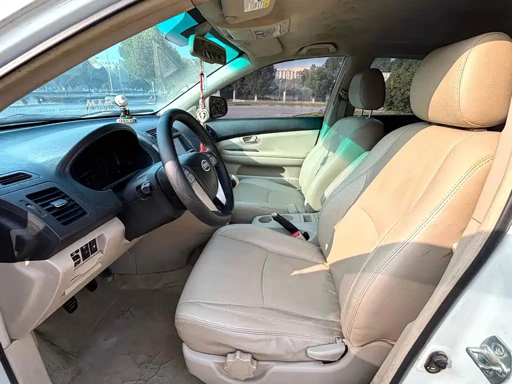 BYD S6 — миниатюра 4