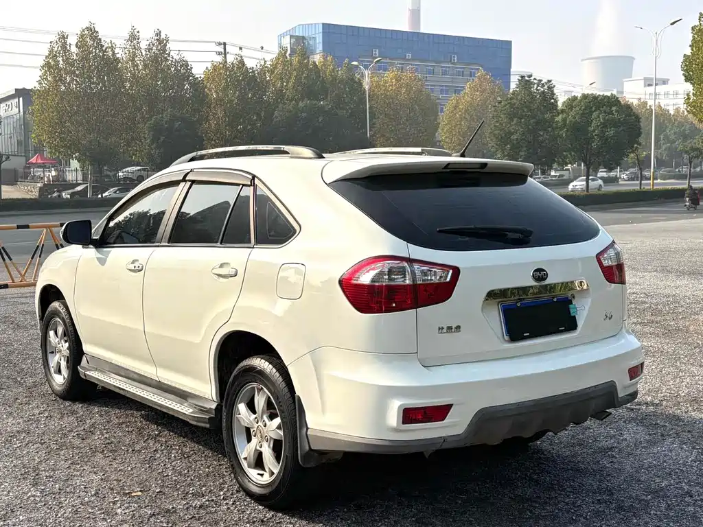 BYD S6 — миниатюра 7