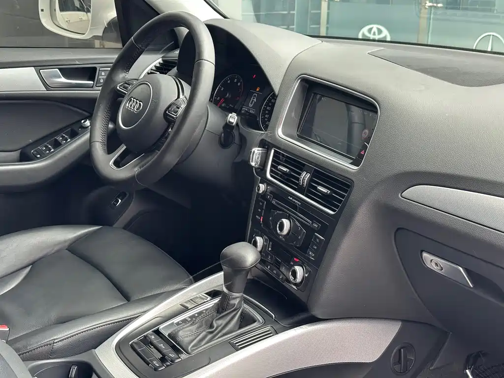 Audi Q5 — миниатюра 12