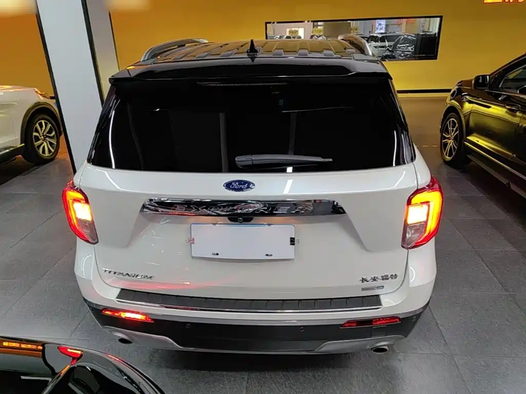 Ford Explorer — миниатюра 6