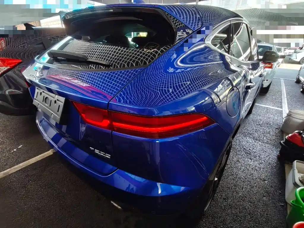 Jaguar E-PACE — миниатюра 7
