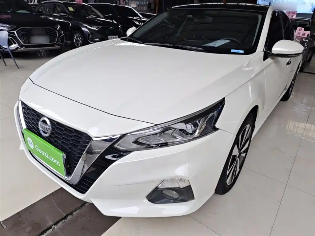 Nissan Teana 2022