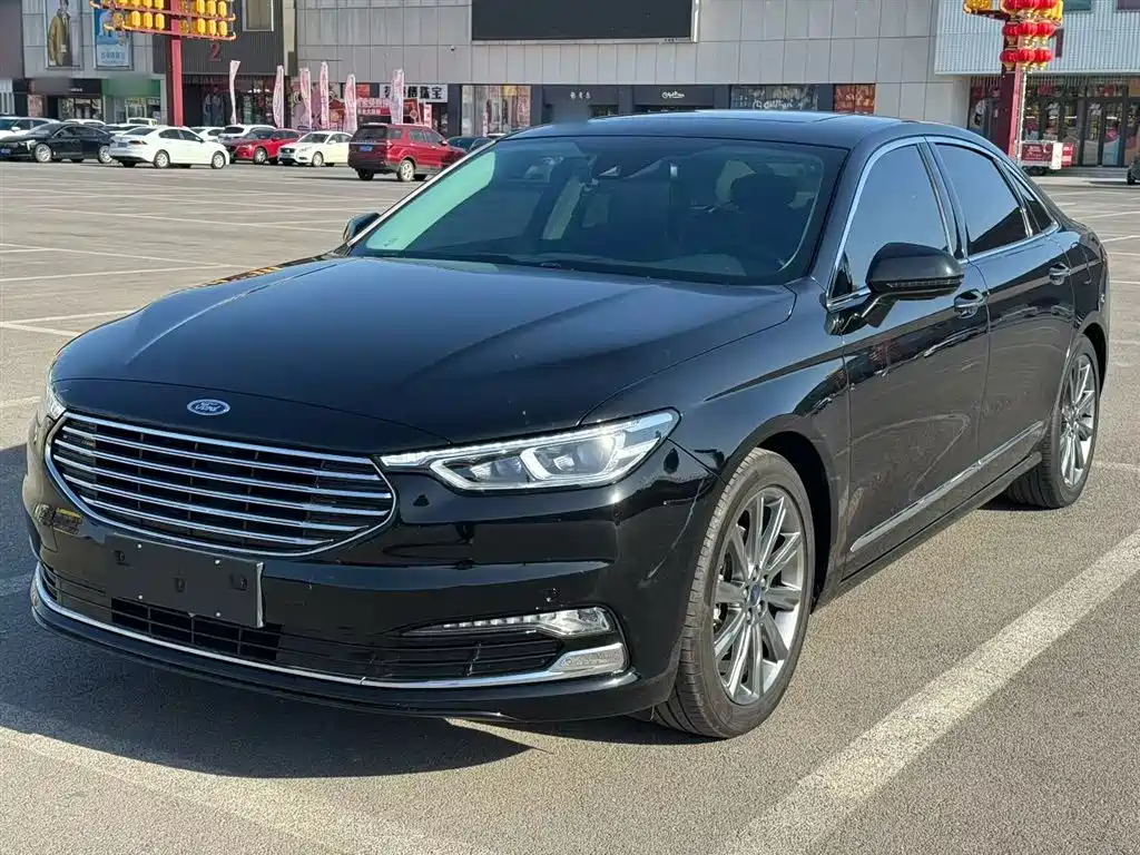 Ford Taurus 2021