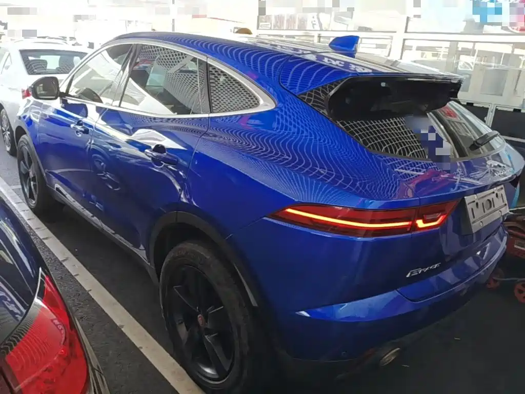 Jaguar E-PACE — миниатюра 5